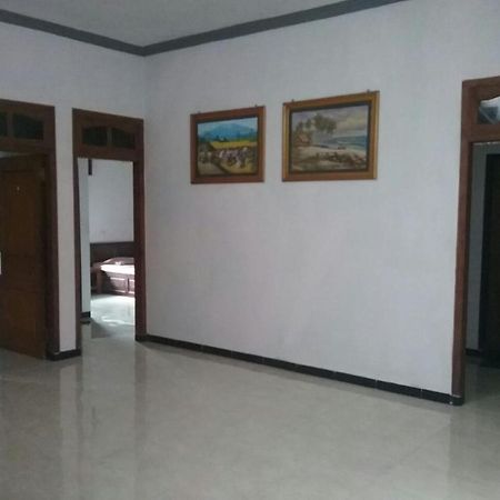 Hotel "Ngebel Indah" 외부 사진